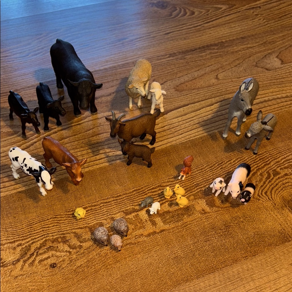 Large lot of Schleich Farm Animal Figures